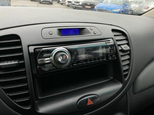 Бежевый Хендай и10, объемом двигателя 1.1 л и пробегом 156 тыс. км за 4550 $, фото 13 на Automoto.ua