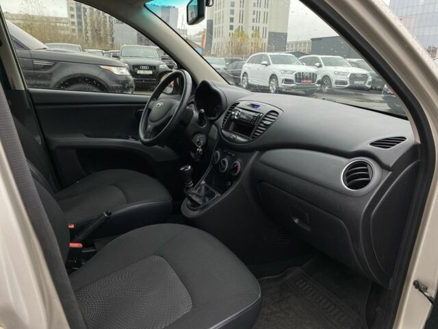 Бежевый Хендай и10, объемом двигателя 1.1 л и пробегом 156 тыс. км за 4550 $, фото 11 на Automoto.ua