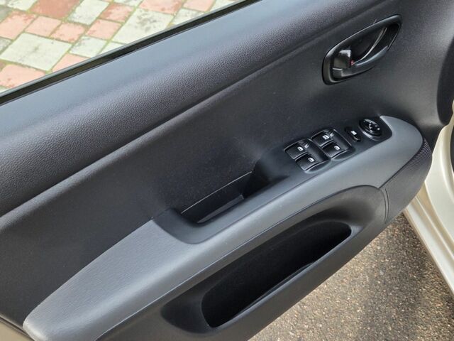 Бежевый Хендай и10, объемом двигателя 1.2 л и пробегом 130 тыс. км за 6500 $, фото 12 на Automoto.ua