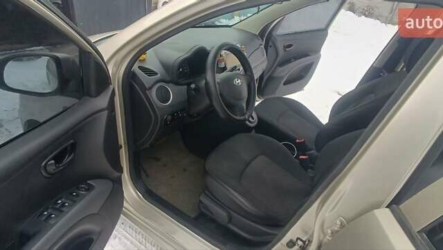 Бежевий Хендай і10, об'ємом двигуна 1.09 л та пробігом 103 тис. км за 7700 $, фото 8 на Automoto.ua