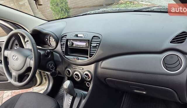 Бежевый Хендай и10, объемом двигателя 1.09 л и пробегом 131 тыс. км за 6666 $, фото 30 на Automoto.ua