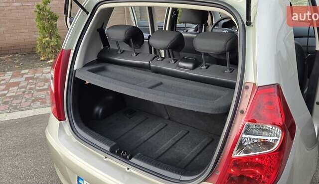 Бежевый Хендай и10, объемом двигателя 1.09 л и пробегом 131 тыс. км за 6666 $, фото 28 на Automoto.ua