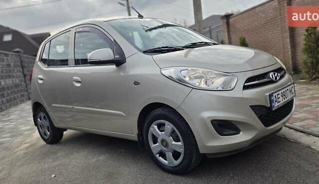 Бежевый Хендай и10, объемом двигателя 1.09 л и пробегом 131 тыс. км за 6666 $, фото 5 на Automoto.ua