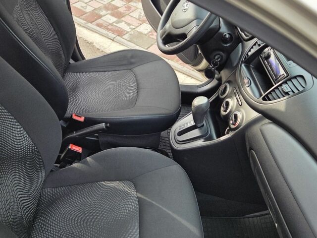 Бежевый Хендай и10, объемом двигателя 1.2 л и пробегом 130 тыс. км за 6500 $, фото 19 на Automoto.ua