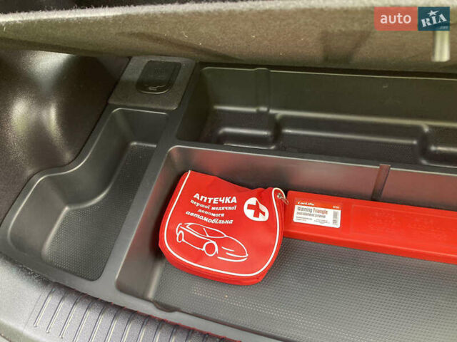 Черный Хендай и10, объемом двигателя 1.09 л и пробегом 67 тыс. км за 6800 $, фото 23 на Automoto.ua