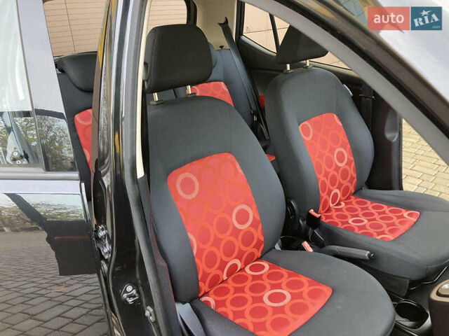 Черный Хендай и10, объемом двигателя 1.09 л и пробегом 67 тыс. км за 6800 $, фото 15 на Automoto.ua