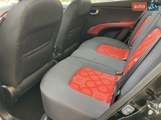 Черный Хендай и10, объемом двигателя 1.09 л и пробегом 67 тыс. км за 6800 $, фото 16 на Automoto.ua