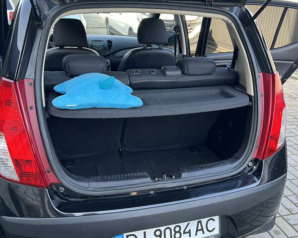 Черный Хендай и10, объемом двигателя 1.09 л и пробегом 78 тыс. км за 4800 $, фото 4 на Automoto.ua
