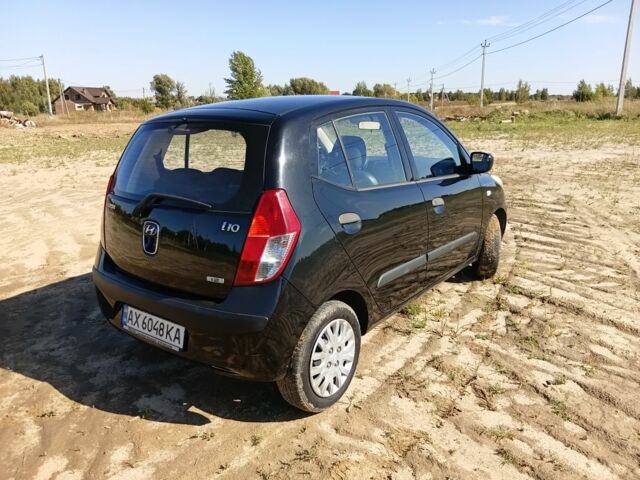 Черный Хендай и10, объемом двигателя 1.2 л и пробегом 260 тыс. км за 4300 $, фото 2 на Automoto.ua