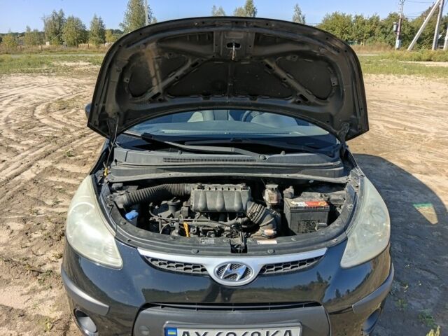 Черный Хендай и10, объемом двигателя 1.2 л и пробегом 260 тыс. км за 4300 $, фото 13 на Automoto.ua