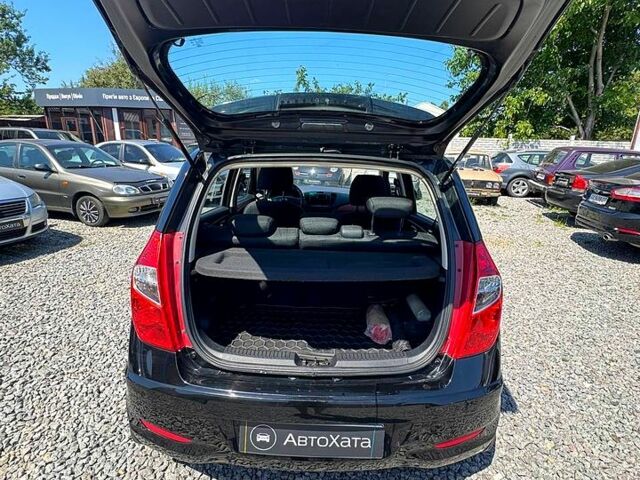 Хендай и10 2011 в Харькове на Automoto.ua Черный Хендай и10, объемом двигателя 1.2 л и пробегом 160 тыс. км за 5300 $, фото 5 на Automoto.ua