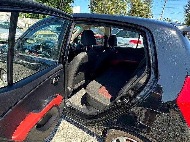 Хендай и10 2011 в Харькове на Automoto.ua Черный Хендай и10, объемом двигателя 1.2 л и пробегом 160 тыс. км за 5300 $, фото 7 на Automoto.ua