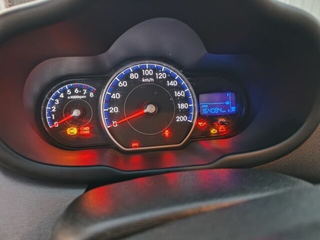 Черный Хендай и10, объемом двигателя 0 л и пробегом 168 тыс. км за 4600 $, фото 5 на Automoto.ua