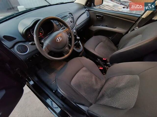 Черный Хендай и10, объемом двигателя 1.1 л и пробегом 168 тыс. км за 5400 $, фото 10 на Automoto.ua