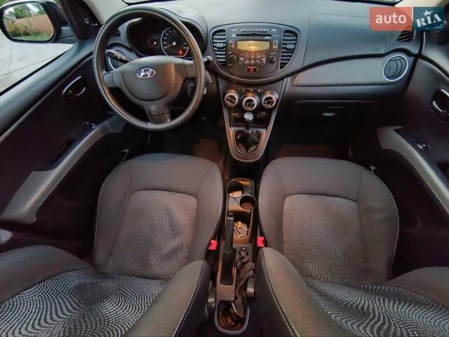 Черный Хендай и10, объемом двигателя 1.1 л и пробегом 168 тыс. км за 5400 $, фото 2 на Automoto.ua