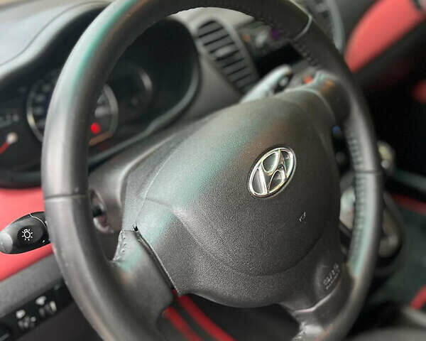 Черный Хендай и10, объемом двигателя 1.25 л и пробегом 110 тыс. км за 7500 $, фото 17 на Automoto.ua