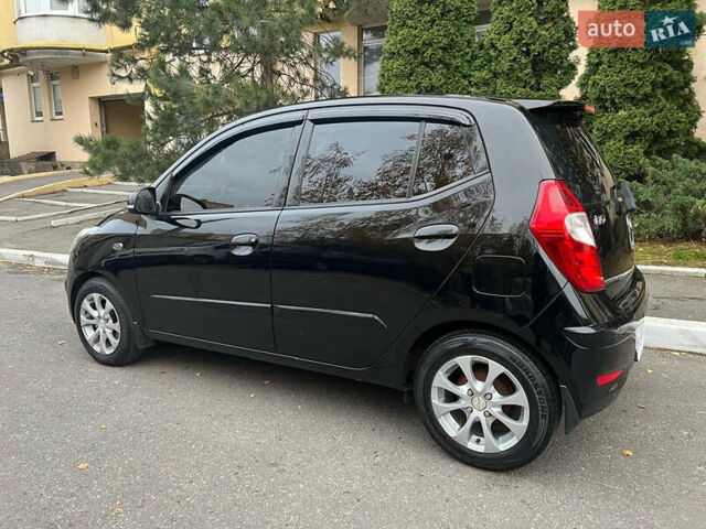 Черный Хендай и10, объемом двигателя 1.25 л и пробегом 110 тыс. км за 7500 $, фото 4 на Automoto.ua
