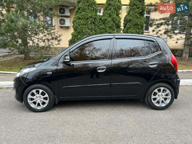 Черный Хендай и10, объемом двигателя 1.25 л и пробегом 110 тыс. км за 7500 $, фото 3 на Automoto.ua