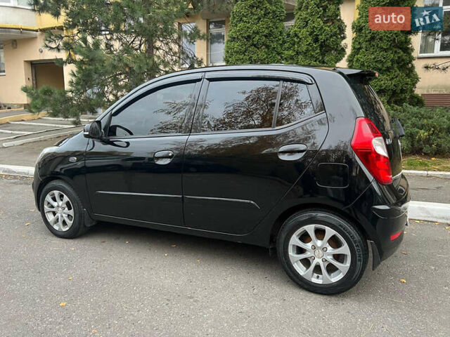 Черный Хендай и10, объемом двигателя 1.25 л и пробегом 110 тыс. км за 7500 $, фото 5 на Automoto.ua