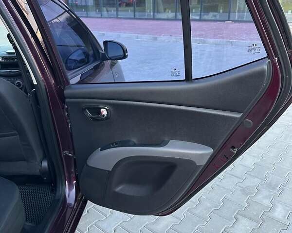 Фиолетовый Хендай и10, объемом двигателя 1.2 л и пробегом 147 тыс. км за 7199 $, фото 6 на Automoto.ua