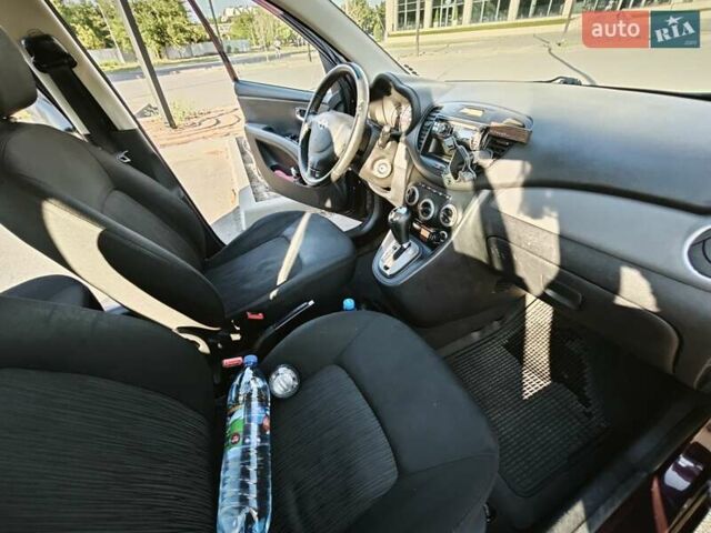 Фіолетовий Хендай і10, об'ємом двигуна 1.25 л та пробігом 80 тис. км за 6800 $, фото 13 на Automoto.ua