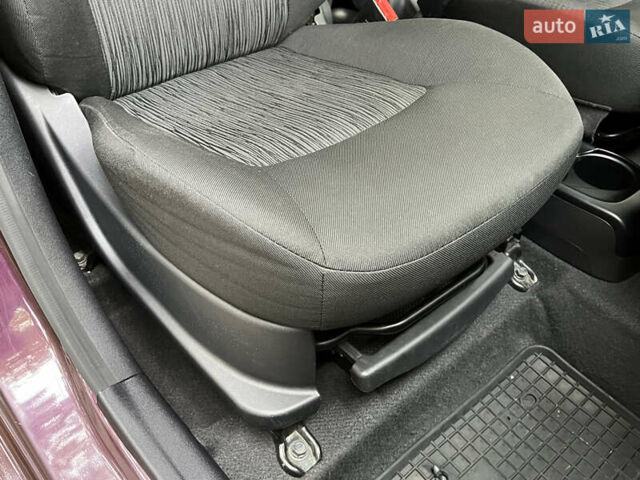 Фіолетовий Хендай і10, об'ємом двигуна 1.2 л та пробігом 83 тис. км за 7800 $, фото 42 на Automoto.ua