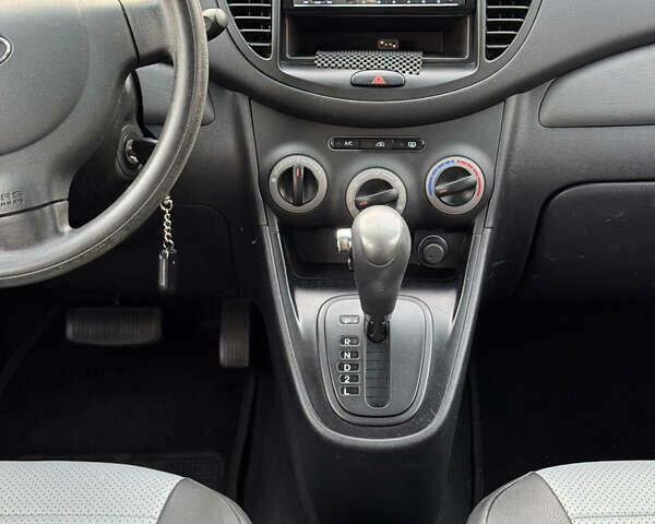 Фиолетовый Хендай и10, объемом двигателя 1.1 л и пробегом 112 тыс. км за 6500 $, фото 7 на Automoto.ua