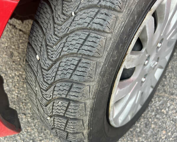 Красный Хендай и10, объемом двигателя 1.2 л и пробегом 154 тыс. км за 4500 $, фото 11 на Automoto.ua