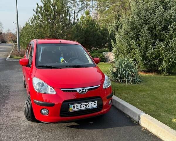 Красный Хендай и10, объемом двигателя 1.25 л и пробегом 93 тыс. км за 6800 $, фото 1 на Automoto.ua