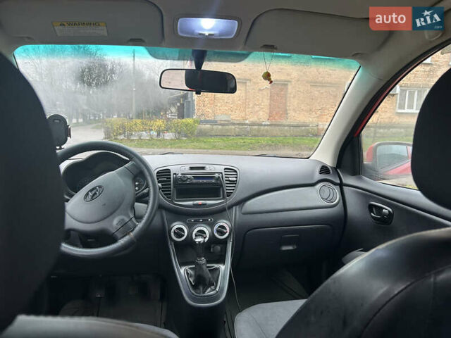 Красный Хендай и10, объемом двигателя 1.09 л и пробегом 200 тыс. км за 4200 $, фото 8 на Automoto.ua