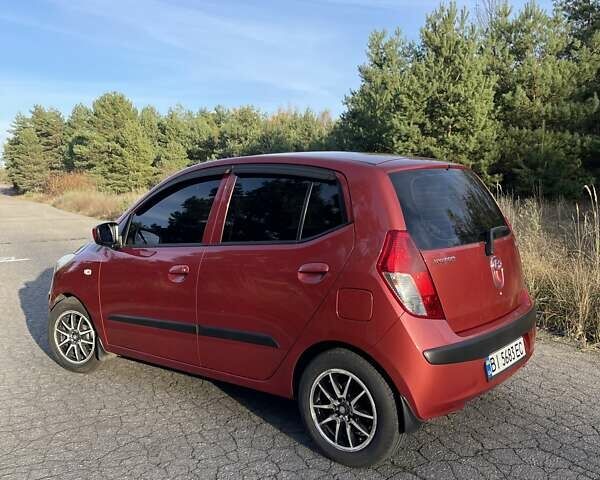 Красный Хендай и10, объемом двигателя 1.09 л и пробегом 141 тыс. км за 4600 $, фото 4 на Automoto.ua