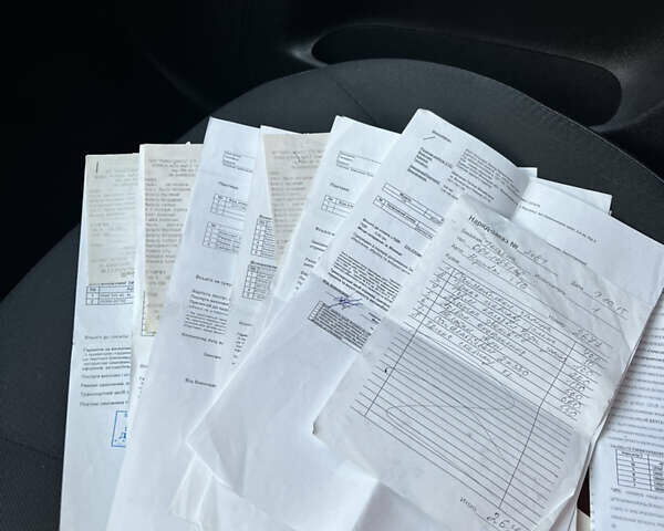 Красный Хендай и10, объемом двигателя 1.09 л и пробегом 138 тыс. км за 5799 $, фото 24 на Automoto.ua