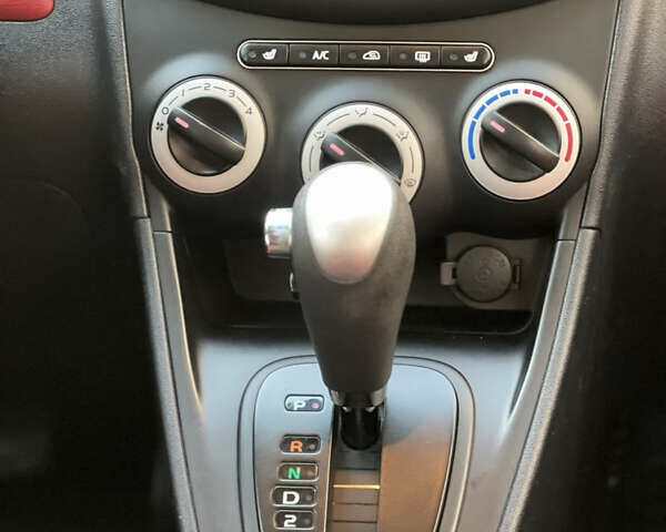 Красный Хендай и10, объемом двигателя 1.09 л и пробегом 138 тыс. км за 5799 $, фото 17 на Automoto.ua