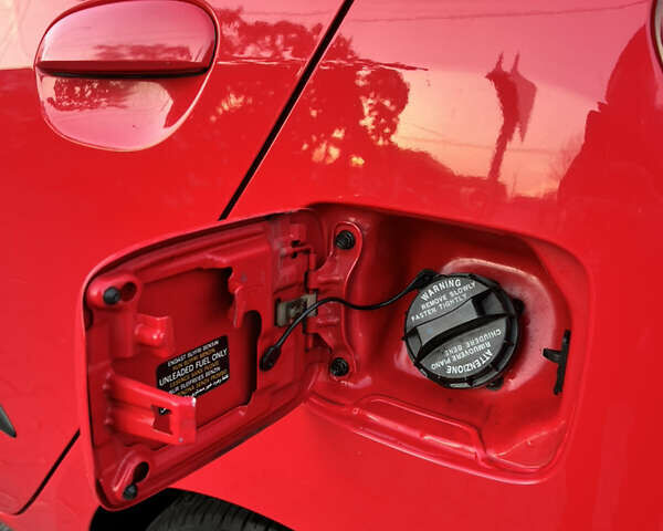 Красный Хендай и10, объемом двигателя 1.09 л и пробегом 138 тыс. км за 5799 $, фото 25 на Automoto.ua