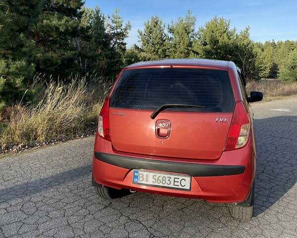 Красный Хендай и10, объемом двигателя 1.09 л и пробегом 141 тыс. км за 4600 $, фото 5 на Automoto.ua