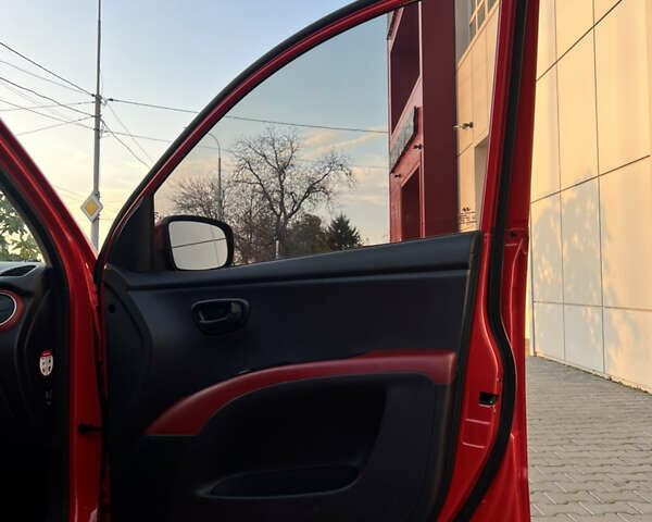 Красный Хендай и10, объемом двигателя 1.09 л и пробегом 138 тыс. км за 5799 $, фото 8 на Automoto.ua