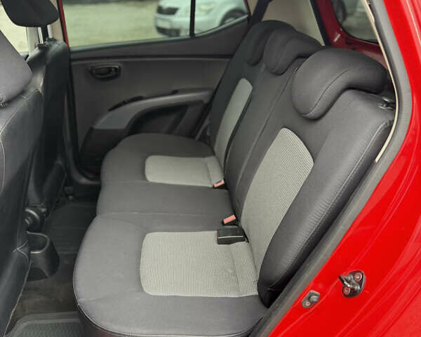 Красный Хендай и10, объемом двигателя 1.25 л и пробегом 154 тыс. км за 4600 $, фото 9 на Automoto.ua