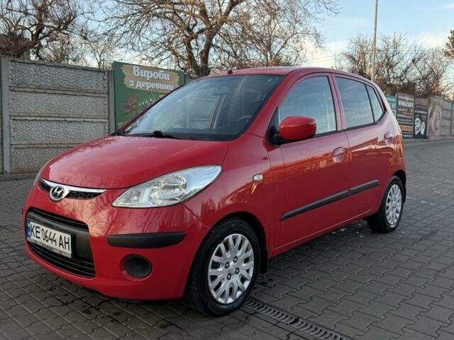 Красный Хендай и10, объемом двигателя 1.1 л и пробегом 165 тыс. км за 4700 $, фото 3 на Automoto.ua