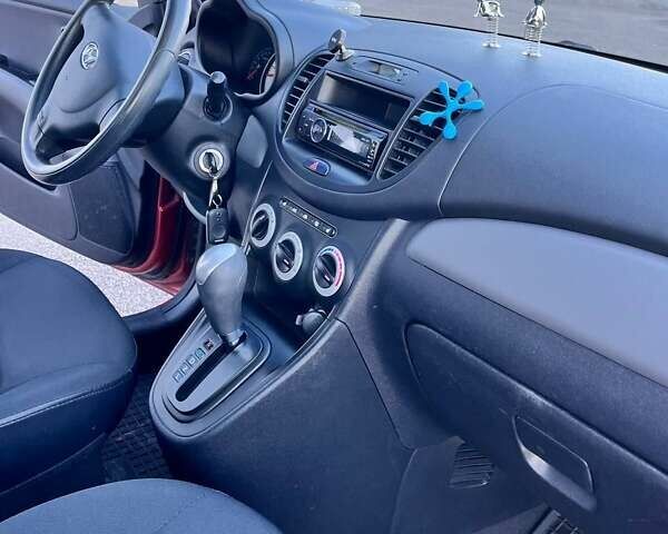 Красный Хендай и10, объемом двигателя 1.09 л и пробегом 97 тыс. км за 6200 $, фото 18 на Automoto.ua