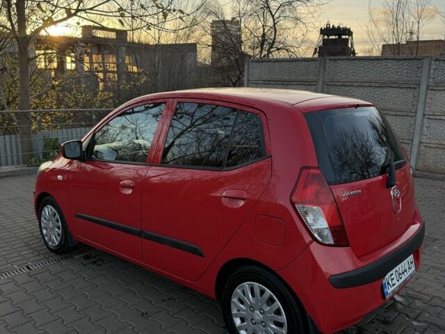 Красный Хендай и10, объемом двигателя 1.1 л и пробегом 165 тыс. км за 4700 $, фото 5 на Automoto.ua