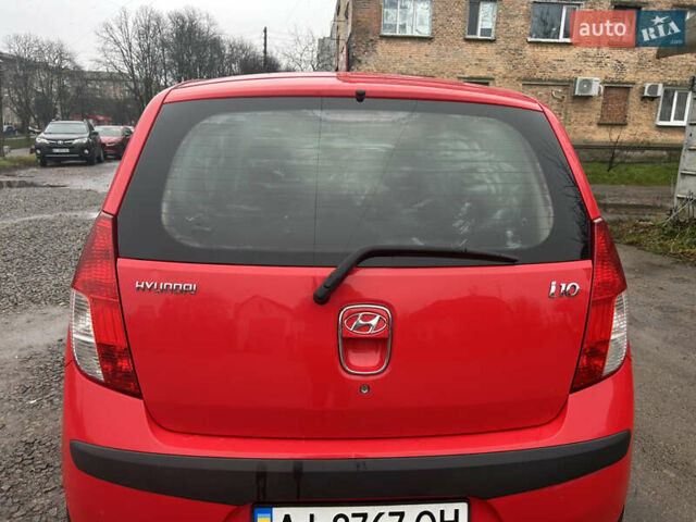 Красный Хендай и10, объемом двигателя 1.09 л и пробегом 200 тыс. км за 4200 $, фото 4 на Automoto.ua