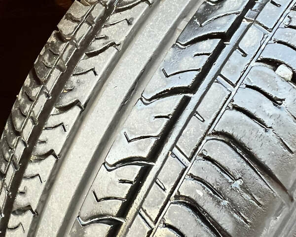 Красный Хендай и10, объемом двигателя 1.09 л и пробегом 138 тыс. км за 5799 $, фото 28 на Automoto.ua