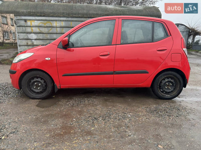 Красный Хендай и10, объемом двигателя 1.09 л и пробегом 200 тыс. км за 4200 $, фото 1 на Automoto.ua