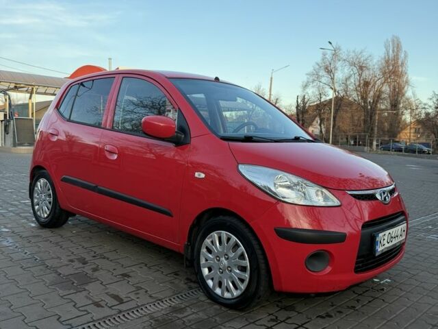 Красный Хендай и10, объемом двигателя 1.1 л и пробегом 165 тыс. км за 4700 $, фото 4 на Automoto.ua