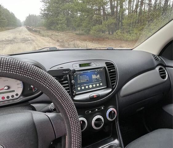 Красный Хендай и10, объемом двигателя 1.1 л и пробегом 159 тыс. км за 4700 $, фото 4 на Automoto.ua