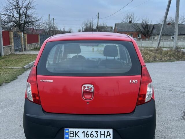Красный Хендай и10, объемом двигателя 1.1 л и пробегом 269 тыс. км за 4250 $, фото 2 на Automoto.ua