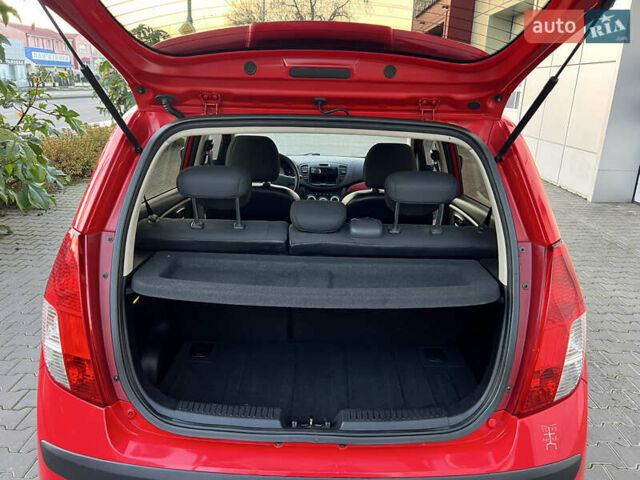 Красный Хендай и10, объемом двигателя 1.09 л и пробегом 138 тыс. км за 5799 $, фото 10 на Automoto.ua
