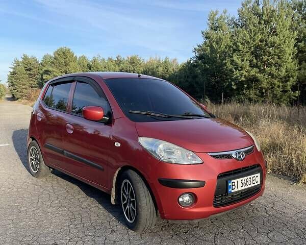 Красный Хендай и10, объемом двигателя 1.09 л и пробегом 141 тыс. км за 4600 $, фото 1 на Automoto.ua