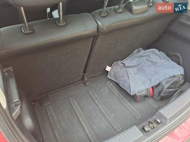 Красный Хендай и10, объемом двигателя 1.09 л и пробегом 201 тыс. км за 3600 $, фото 11 на Automoto.ua