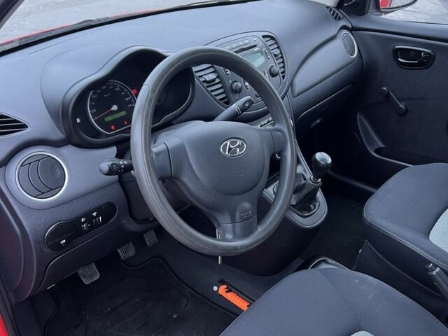 Красный Хендай и10, объемом двигателя 1.1 л и пробегом 269 тыс. км за 4250 $, фото 5 на Automoto.ua